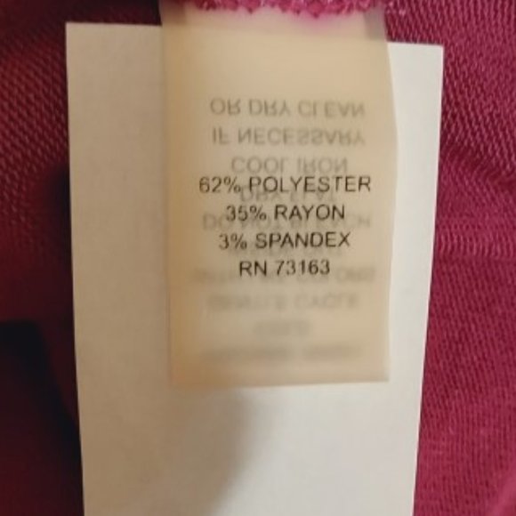 CABLE & GAUGE PURPLE CLOVER RUFFLE DOWN FRONT TOP SIZE M NWT - Picture 6 of 7